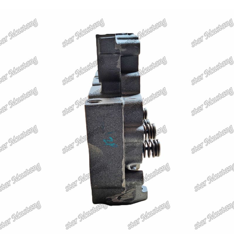 4D102 Bộ phận đầu xi lanh động cơ 3933370 3966454 3933352 Đối với phụ tùng động cơ Cummins